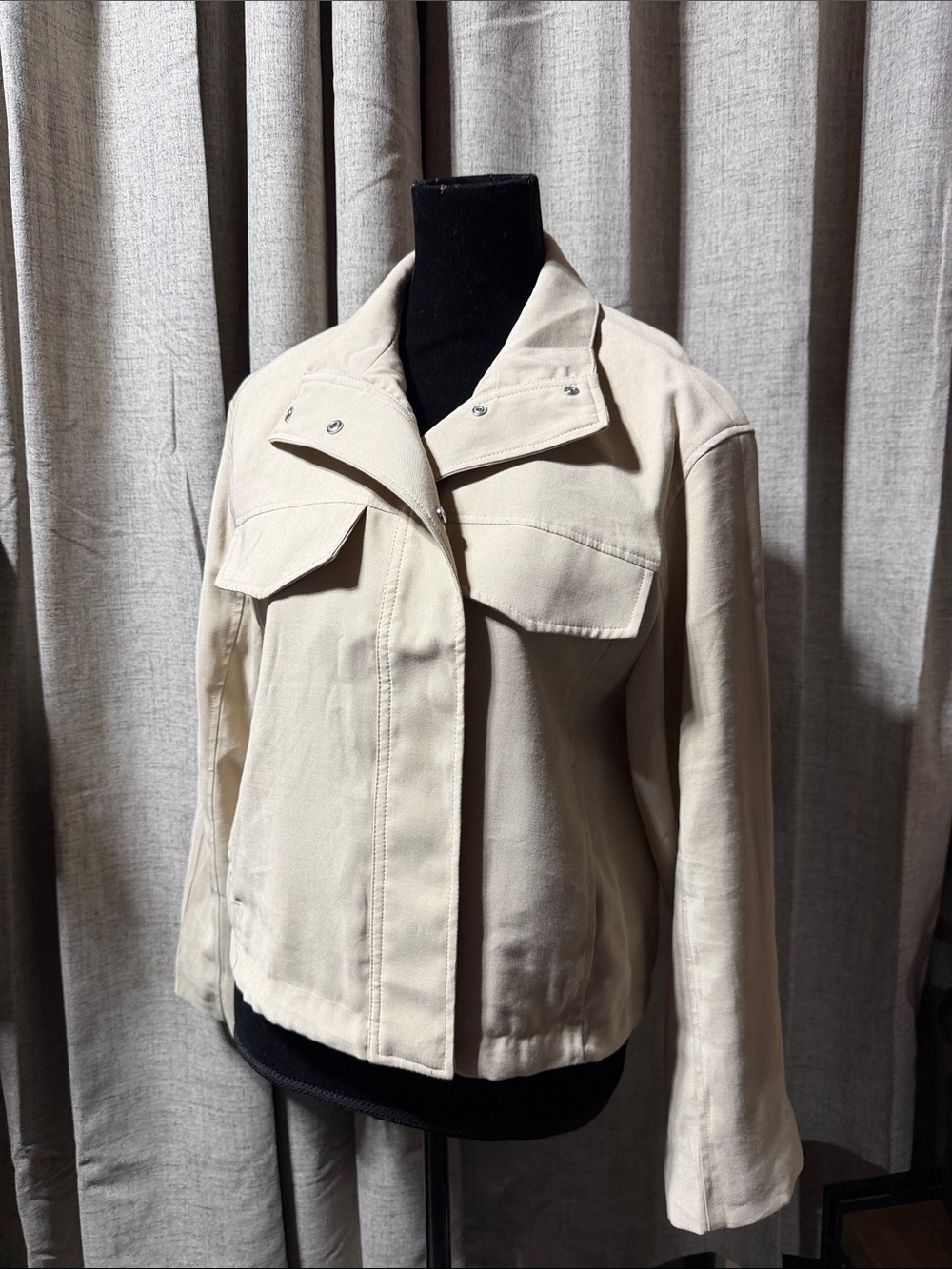 H&M Women's Cream Utility Jacket with Front Flap Pockets